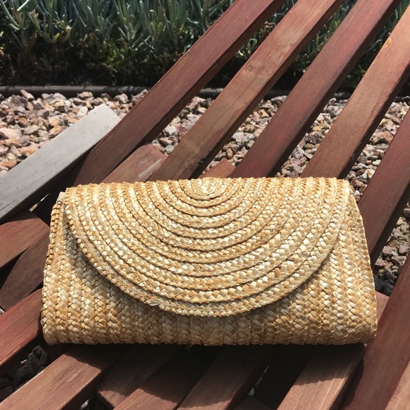 Straw clutch purse Clearance